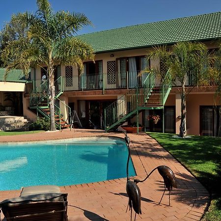 Claires Of Sandton Luxury Guest House Johannesburg Eksteriør billede