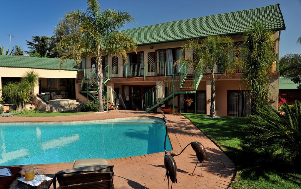 Claires Of Sandton Luxury Guest House Johannesburg Eksteriør billede